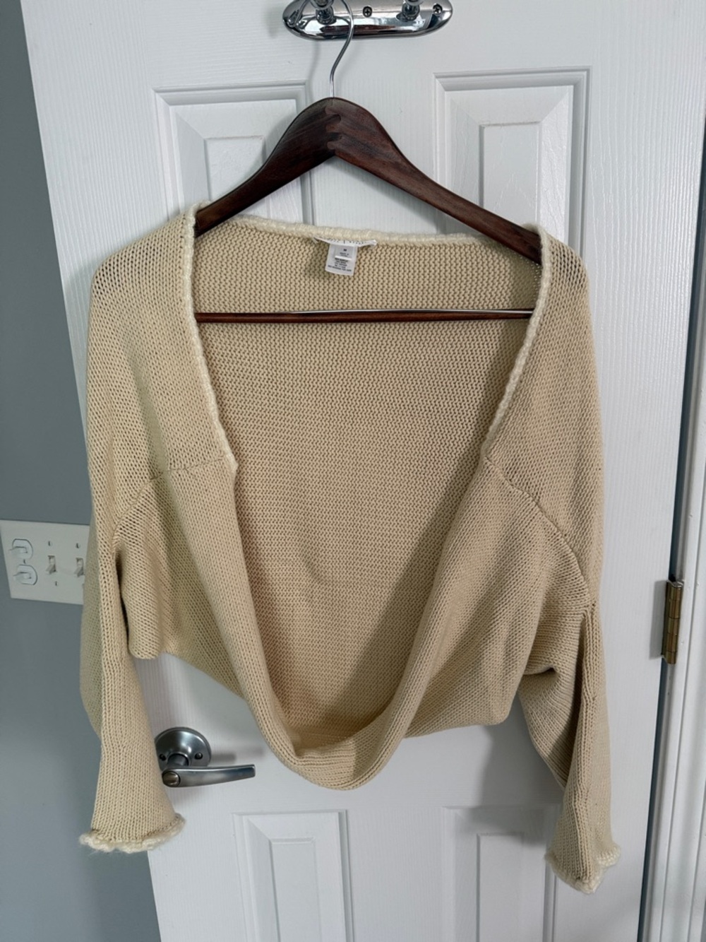 White House Black Market Cream Open-Front Knit Shrug